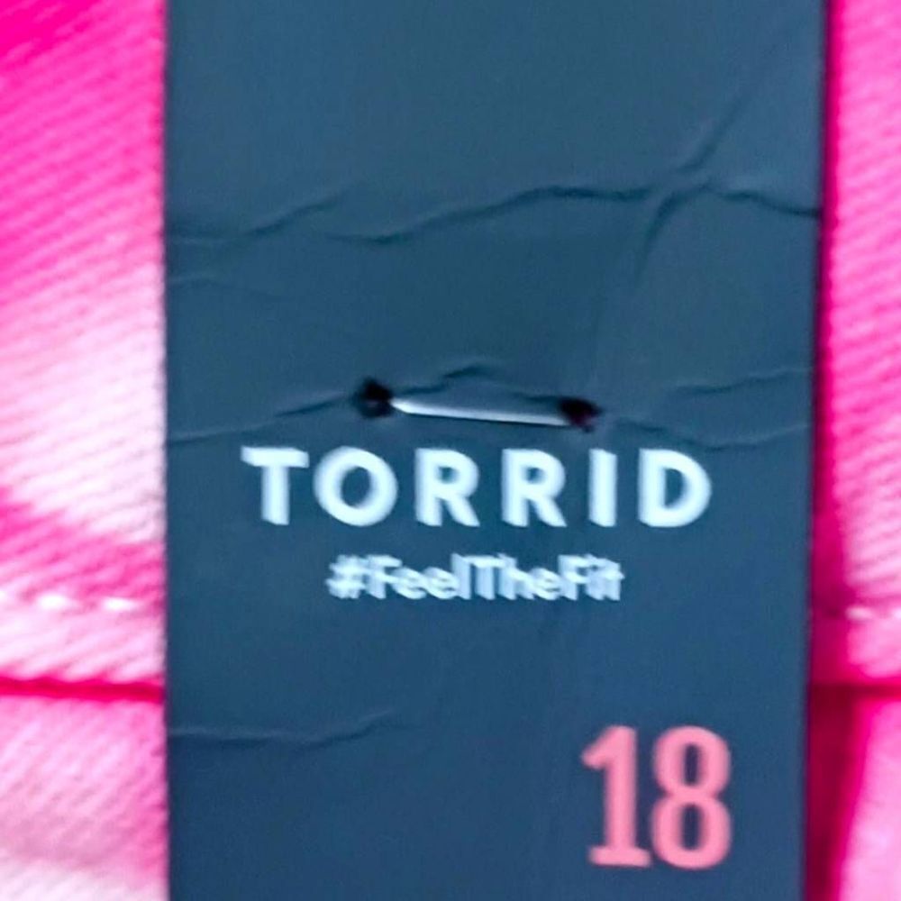 TORRIDย NEW Plus Size Vintage Stretch Pink & White Tie Dye Miniโlength Short. - Picture 10 of 15